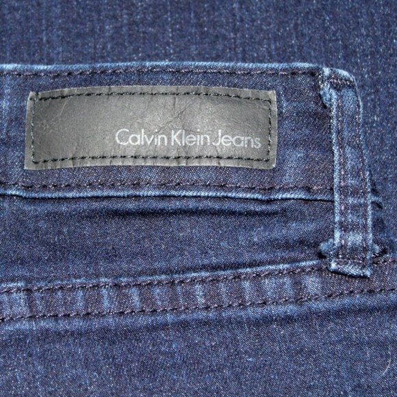 CALVIN KLEIN Women's Dark Washed Jeans - Picture 5 of 10